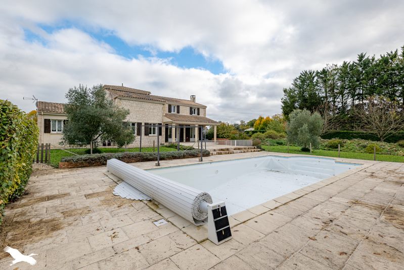 Vente Maison ECHEBRUNE - 8 pièces -200 m² - (17800)