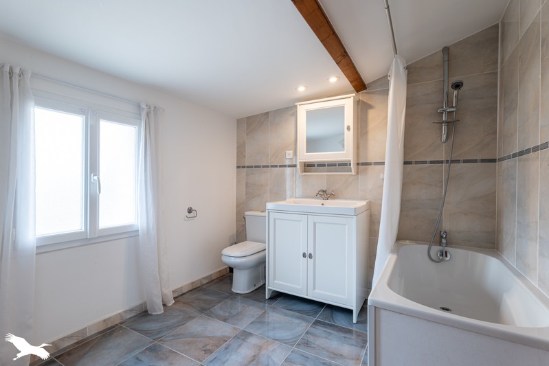 Vente Maison ECHEBRUNE - 8 pièces -200 m² - (17800)