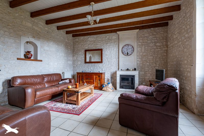 Vente Maison PONS - 7 pièces -175 m² - (17800)