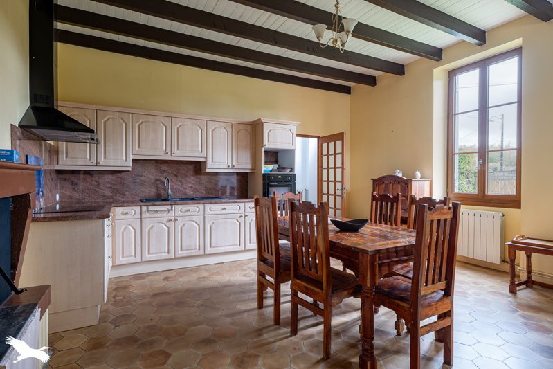 Vente Maison PONS - 7 pièces -175 m² - (17800)