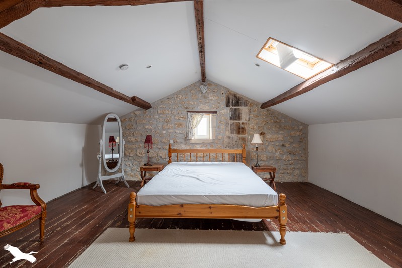 Vente Maison PONS - 7 pièces -175 m² - (17800)
