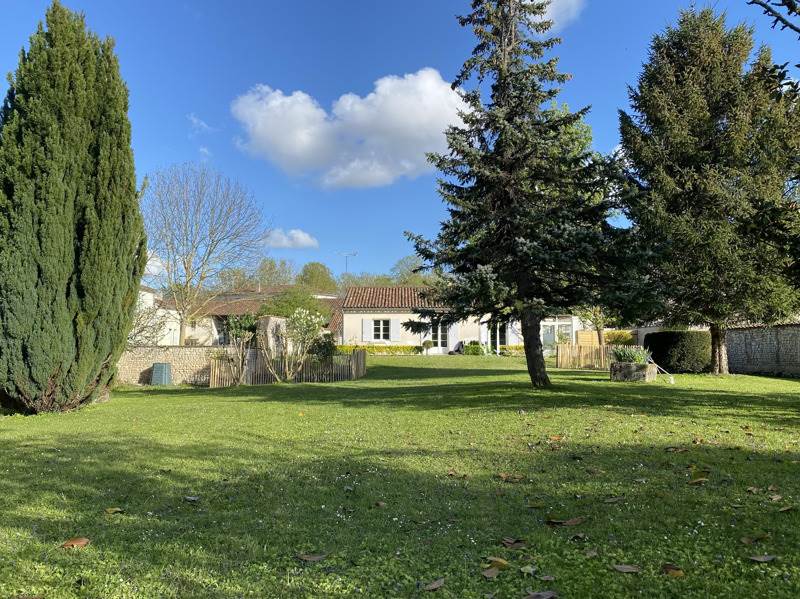 Vente Maison PERIGNAC - 4 pièces -136 m² - (17800)