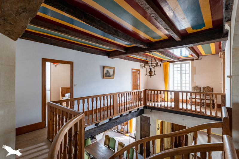 Vente Maison PERIGNAC - 10 pièces -246 m² - (17800)