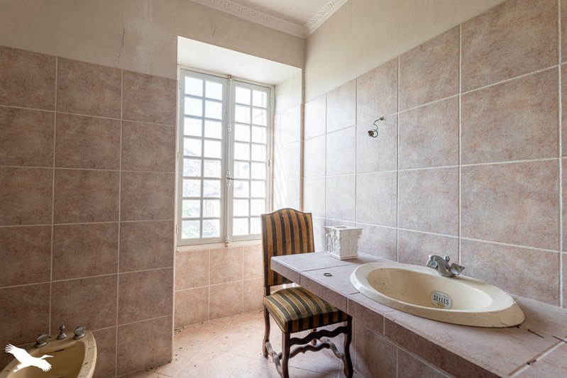 Vente Maison PERIGNAC - 10 pièces -246 m² - (17800)