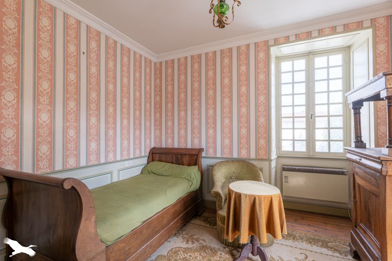 Vente Maison PERIGNAC - 10 pièces -246 m² - (17800)
