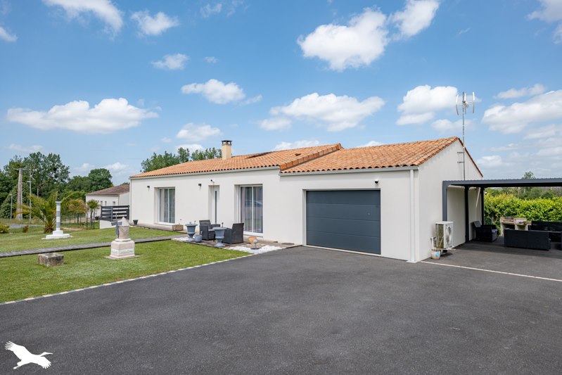 Vente Maison BELLUIRE - 4 pièces -103 m² - (17800)