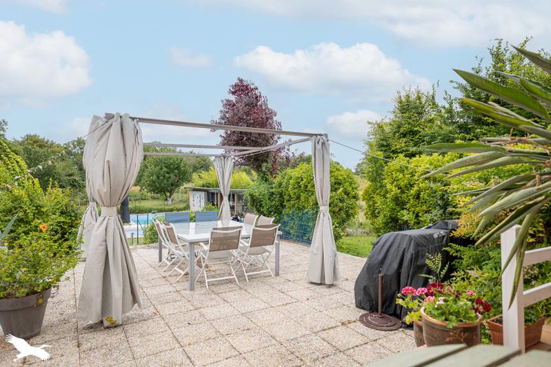 Vente Maison PERIGNAC - 6 pièces -174 m² - (17800)