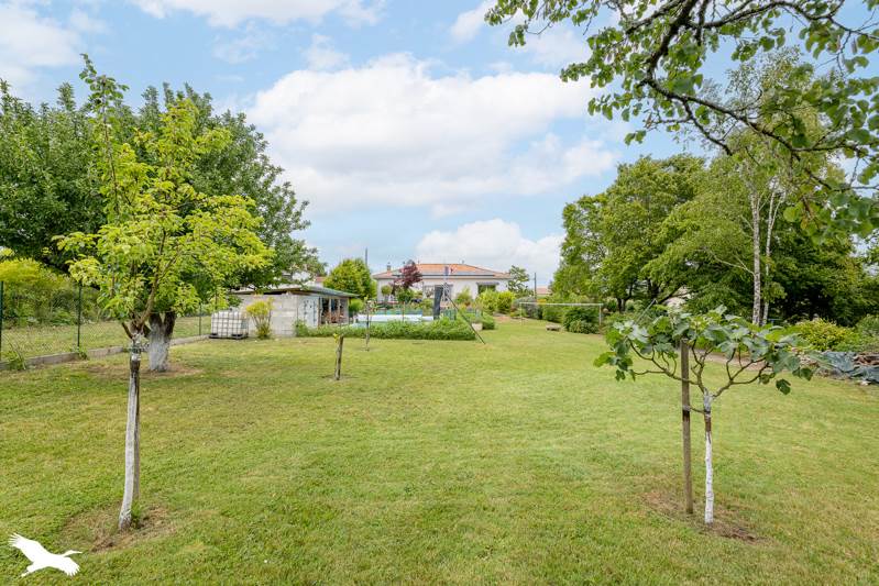 Vente Maison PERIGNAC - 6 pièces -174 m² - (17800)