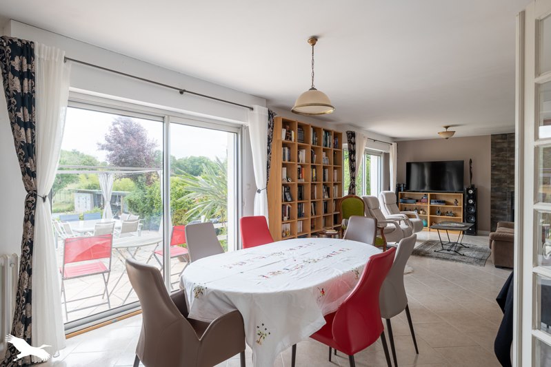 Vente Maison Pérignac - 6 pièces -174 m² - (17800)