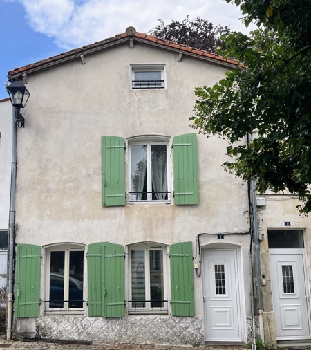 Vente Appartement PONS - 4 pièces -78 m² - (17800)