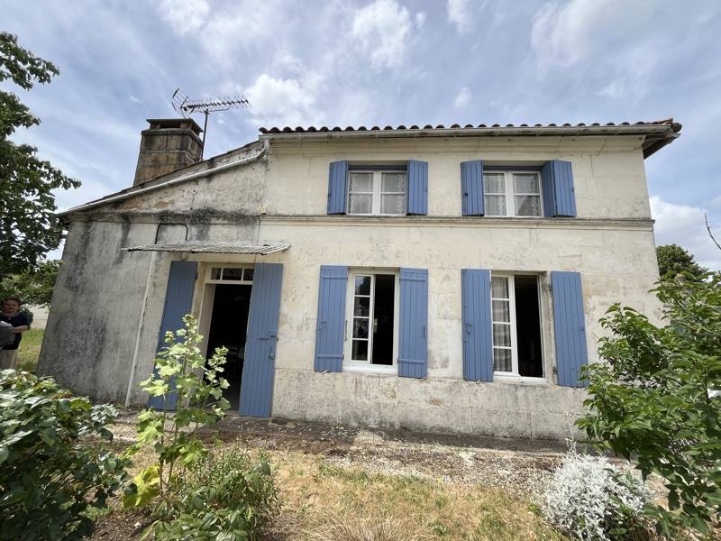 Vente Maison Saint-Quantin-de-Rançanne - 4 pièces -99 m² - (17800)
