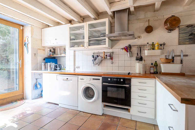 Vente Maison CHAMPAGNOLLES - 6 pièces -200 m² - (17240)