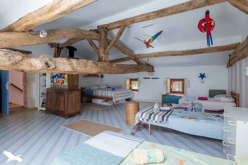 Vente Maison CHAMPAGNOLLES - 6 pièces -200 m² - (17240)