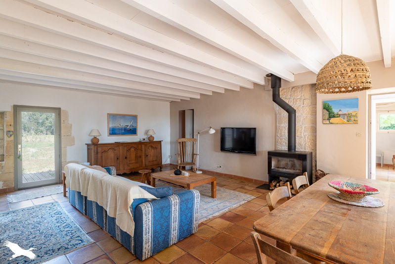 Vente Maison CHAMPAGNOLLES - 6 pièces -200 m² - (17240)