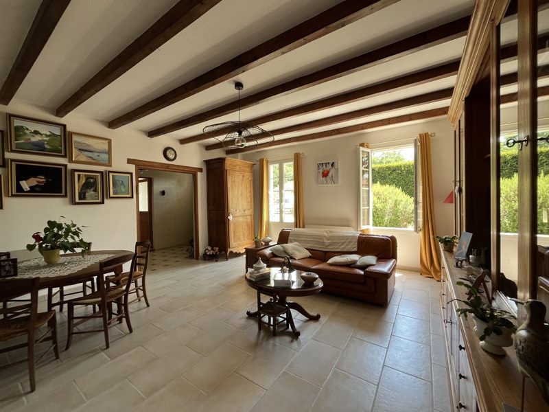 Vente Maison SALIGNAC SUR CHARENTE - 5 pièces -209 m² - (17800)