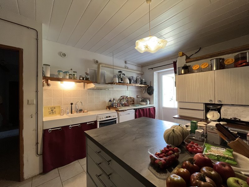 Vente Maison SALIGNAC SUR CHARENTE - 5 pièces -209 m² - (17800)