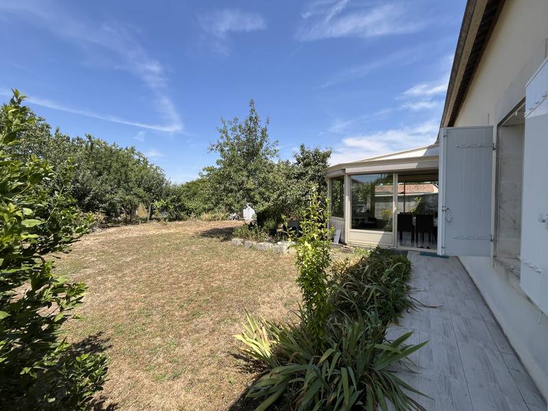 Vente Maison SALIGNAC SUR CHARENTE - 5 pièces -209 m² - (17800)