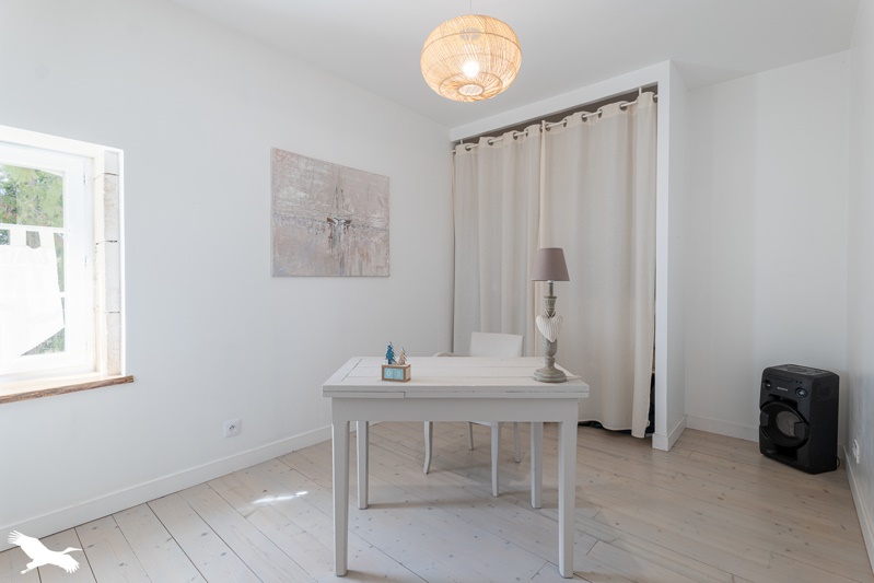 Vente Maison MONTILS - 7 pièces -158 m² - (17800)