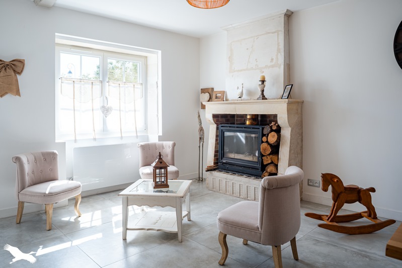Vente Maison MONTILS - 7 pièces -158 m² - (17800)