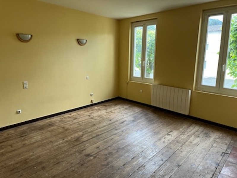 Vente Maison Pons - 5 pièces -97 m² - (17800)
