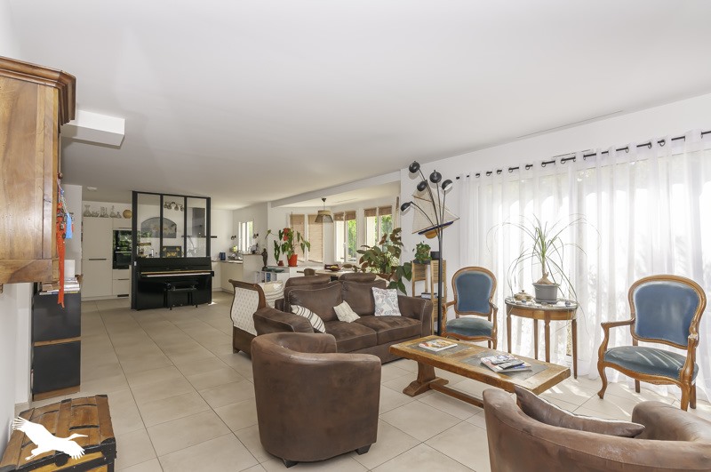Vente Maison MONTPEYROUX - 6 pièces -152 m² - (34150)