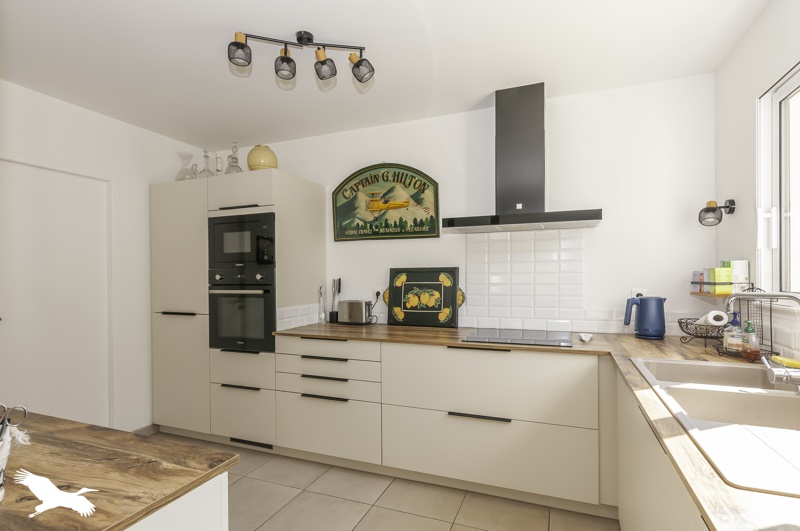 Vente Maison MONTPEYROUX - 6 pièces -152 m² - (34150)