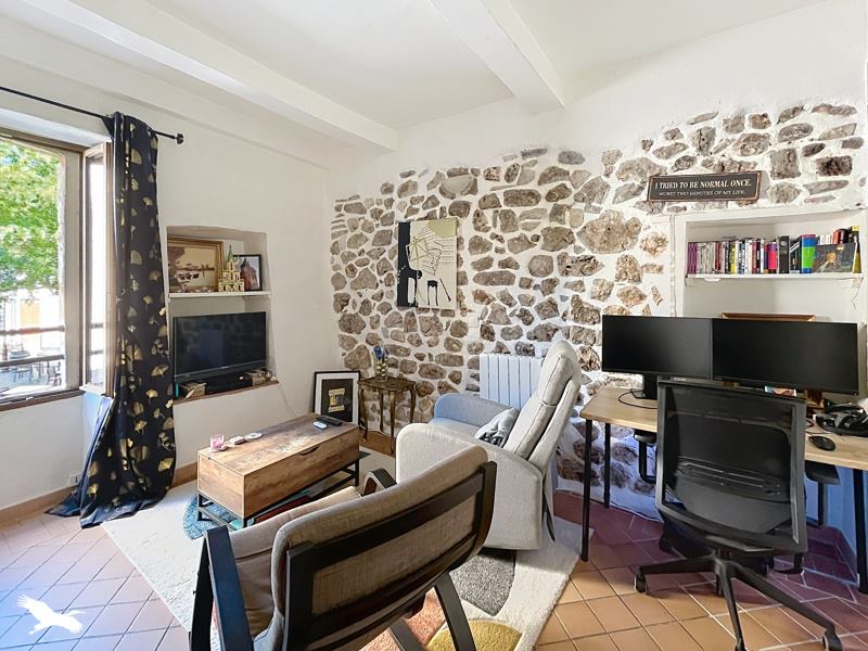 Vente Maison MONTPEYROUX - 4 pièces -63 m² - (34150)