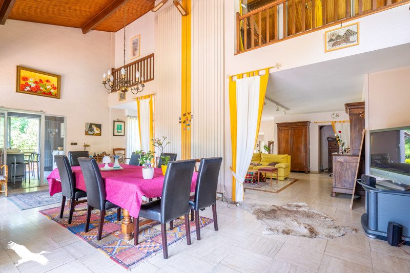 Vente Maison CESTAS - 7 pièces -265 m² - (33610)