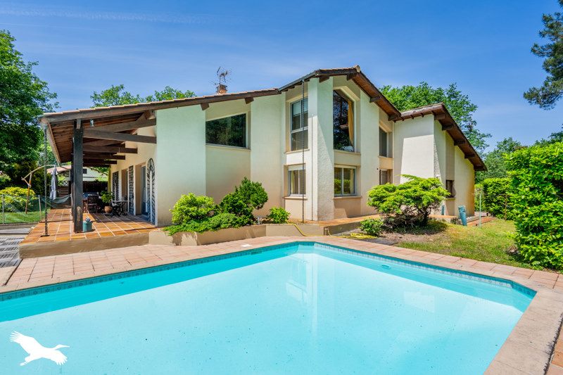 Vente Maison CESTAS - 7 pièces -265 m² - (33610)