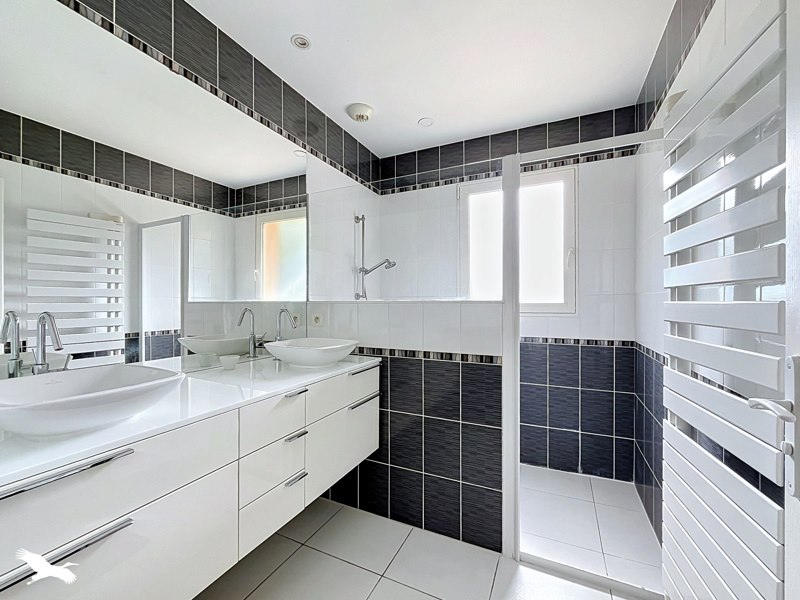 Vente Maison CESTAS - 8 pièces -192 m² - (33610)