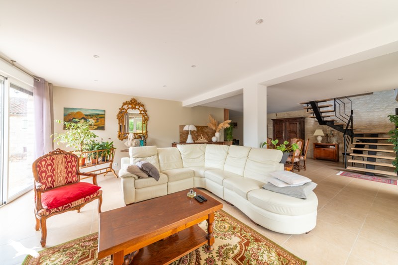 Vente Maison CREMPS - 7 pièces -294 m² - (46230)