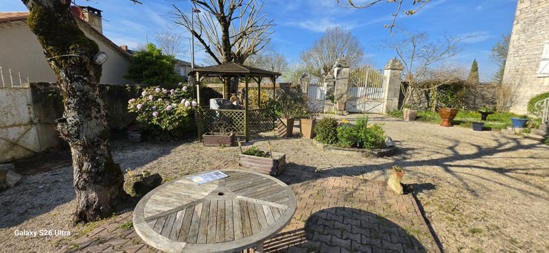 Vente Maison MONTDOUMERC - 7 pièces -405 m² - (46230)