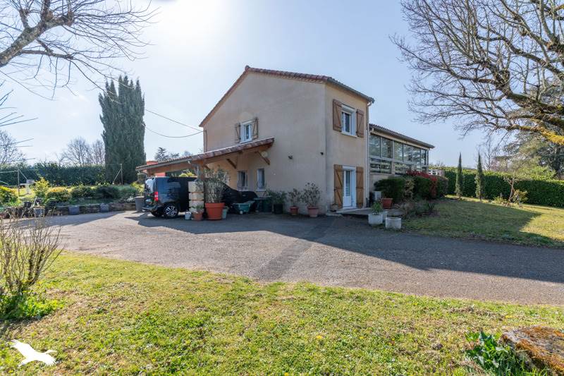 Maison 7 pièces 137 m² · à Douelle · 137 m² · 337 920 €