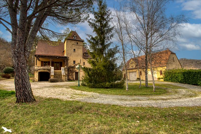 Maison 12 pièces 260 m² · à Concorès · 260 m² · 358 700 €