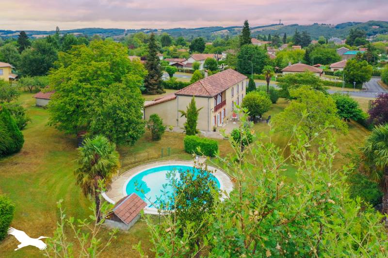 Vente Maison MIRANDE - 8 pièces -190 m² - (32300)
