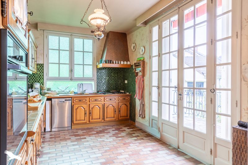 Vente Maison BRIVE LA GAILLARDE - 8 pièces -196 m² - (19100)