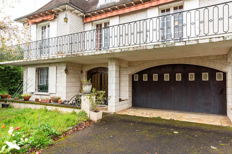 Vente Maison BRIVE LA GAILLARDE - 8 pièces -196 m² - (19100)