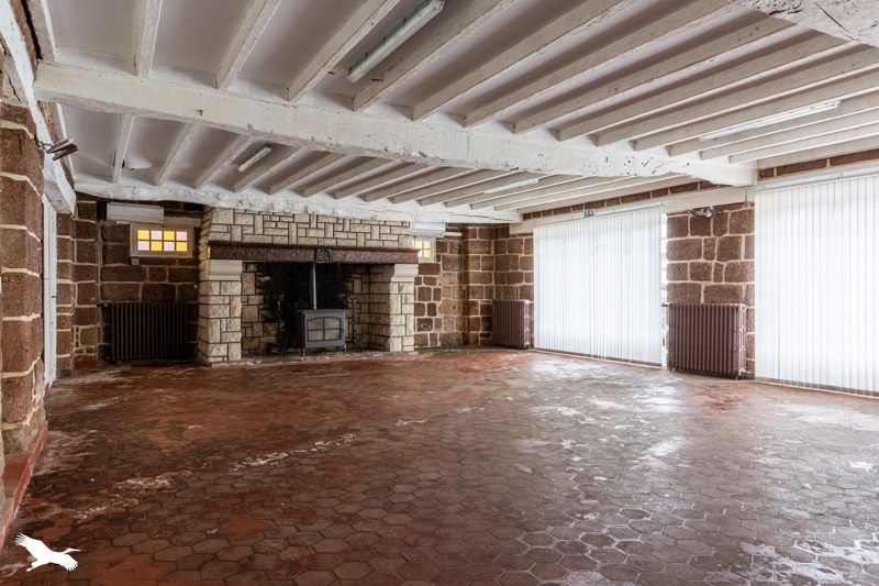 Vente Grange VARETZ - 7 pièces -500 m² - (19240)