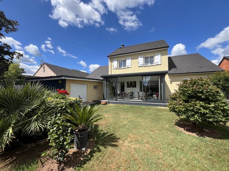 Vente Maison VARETZ - 6 pièces -154 m² - (19240)