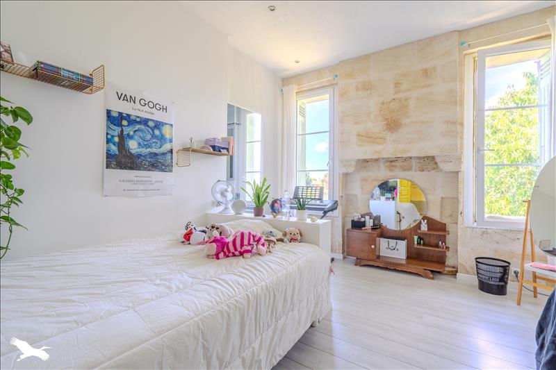 Vente Maison ST JULIEN BEYCHEVELLE - 6 pièces -160 m² - (33250)