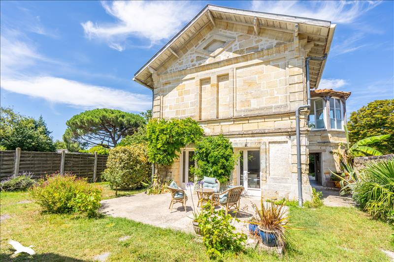 Vente Maison ST JULIEN BEYCHEVELLE - 6 pièces -160 m² - (33250)