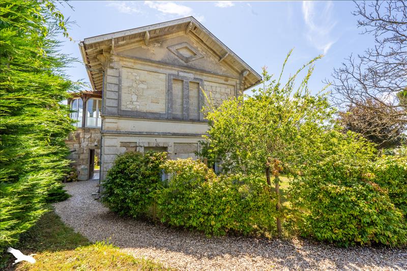 Vente Maison ST JULIEN BEYCHEVELLE - 6 pièces -160 m² - (33250)