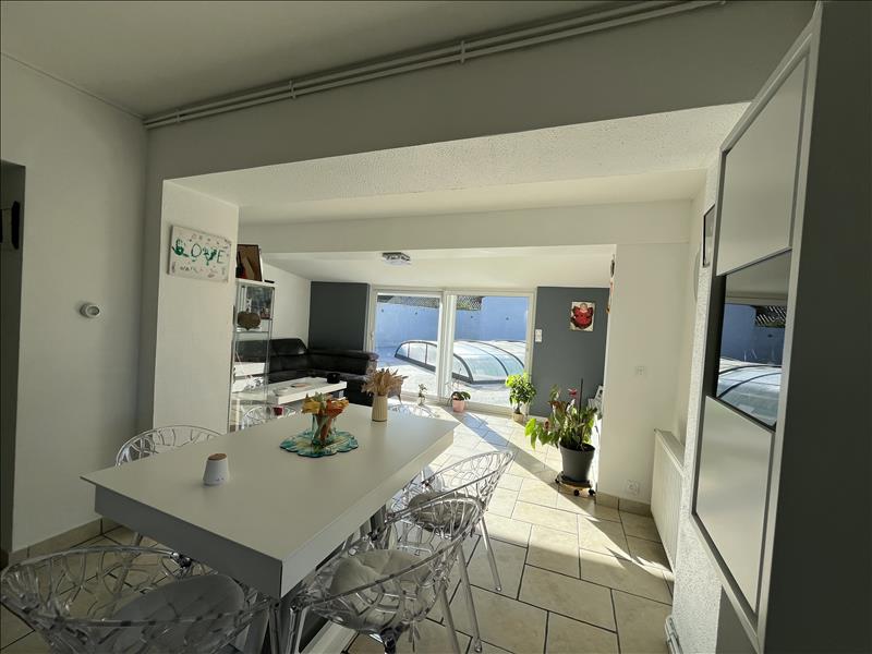 Vente Maison VERTHEUIL - 5 pièces -102 m² - (33180)