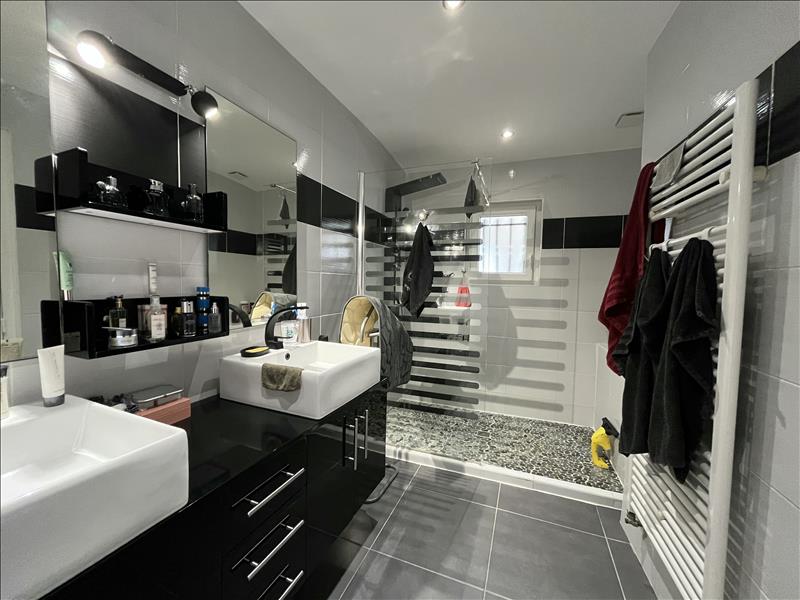 Vente Maison VERTHEUIL - 5 pièces -102 m² - (33180)