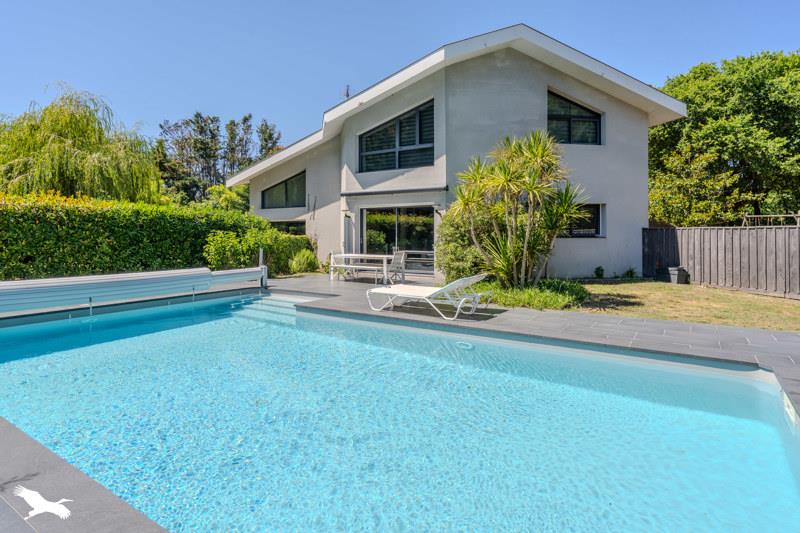 Vente Maison VENDAYS MONTALIVET - 8 pièces -300 m² - (33930)