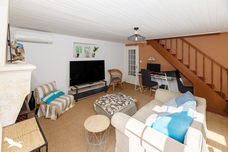 Vente Maison ST SEURIN DE CADOURNE - 6 pièces -137 m² - (33180)