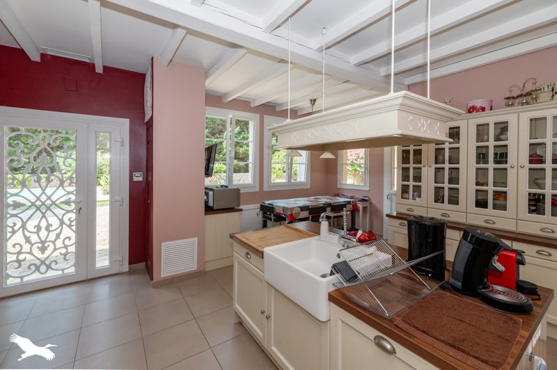 Vente Maison ST SEURIN DE CADOURNE - 6 pièces -137 m² - (33180)