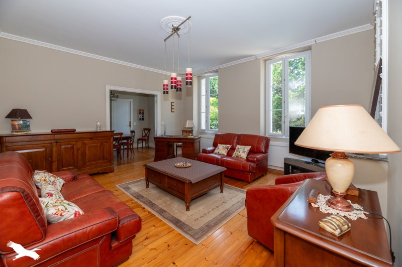 Vente Maison ST SEURIN DE CADOURNE - 6 pièces -137 m² - (33180)