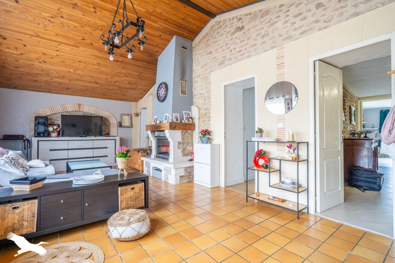 Vente Maison VERTHEUIL - 5 pièces -141 m² - (33180)