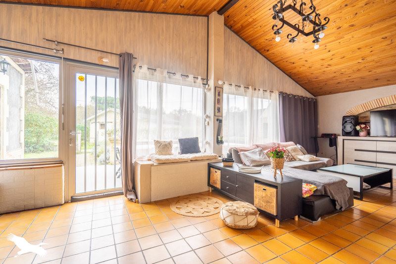 Vente Maison VERTHEUIL - 5 pièces -141 m² - (33180)